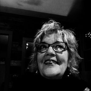 Meet your Posher, Maxine